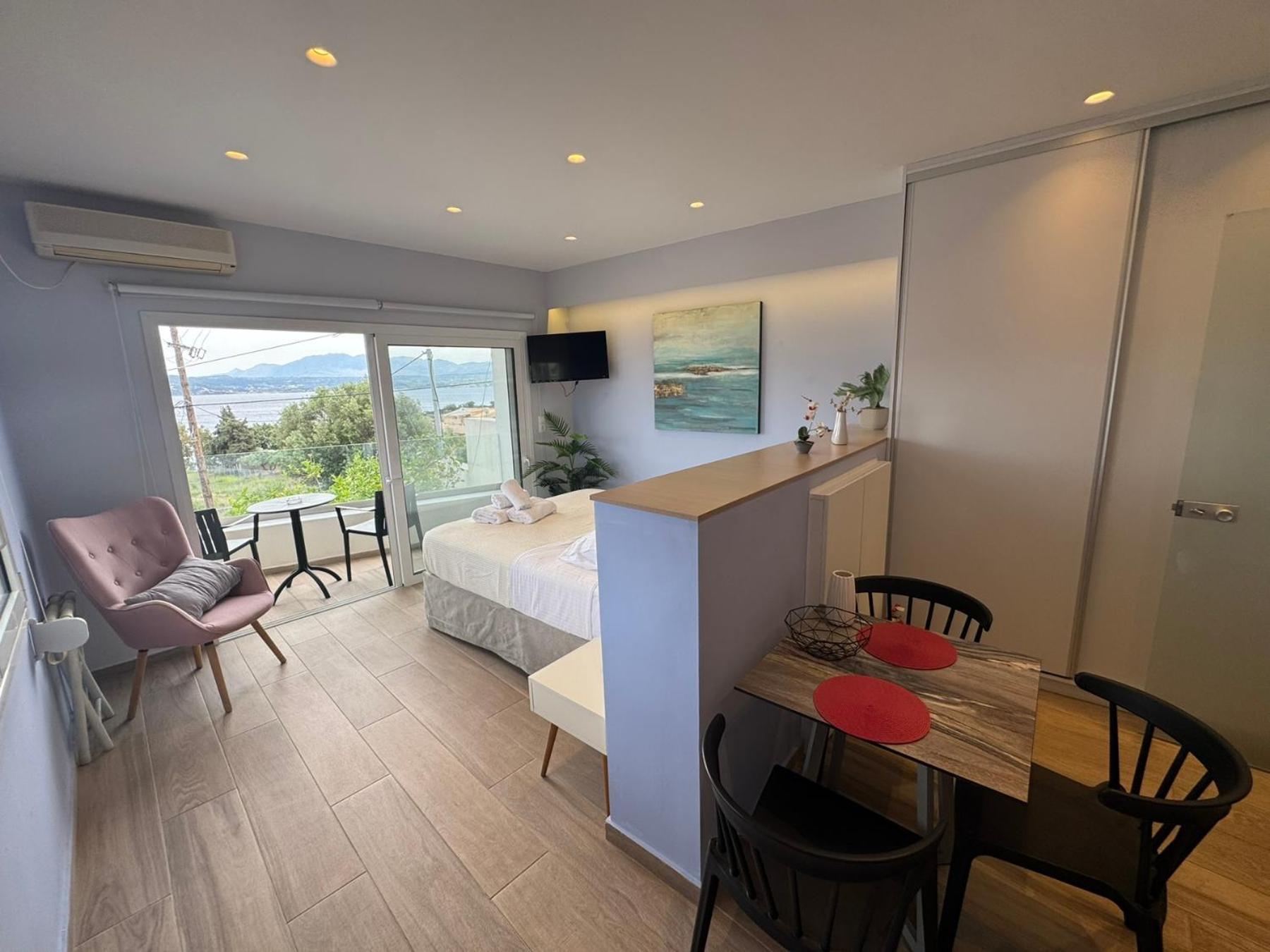 Eleftherias Suites - Near Beach Apartments มาราตี ภายนอก รูปภาพ